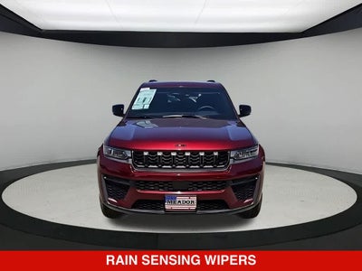 2026 Jeep Grand Cherokee Laredo Altitude