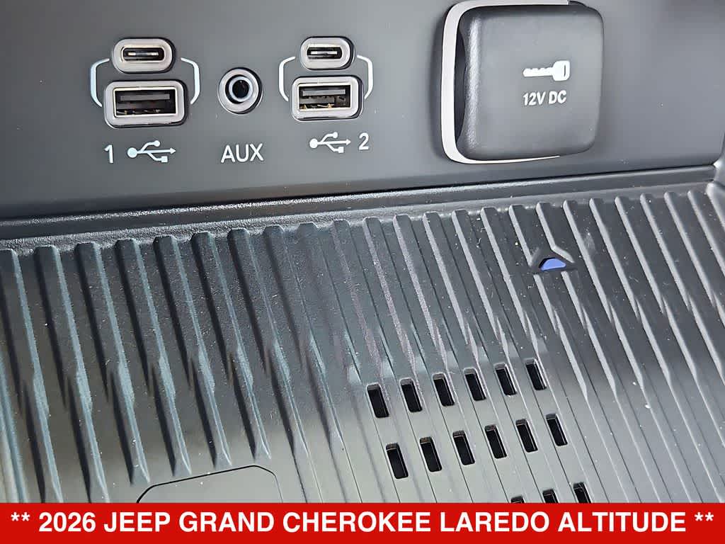 2026 Jeep Grand Cherokee Laredo Altitude