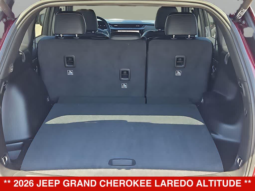 2026 Jeep Grand Cherokee Laredo Altitude