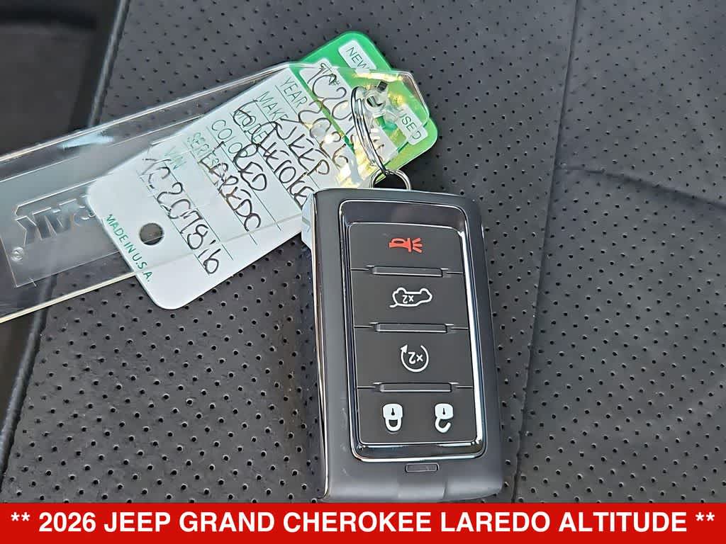 2026 Jeep Grand Cherokee Laredo Altitude