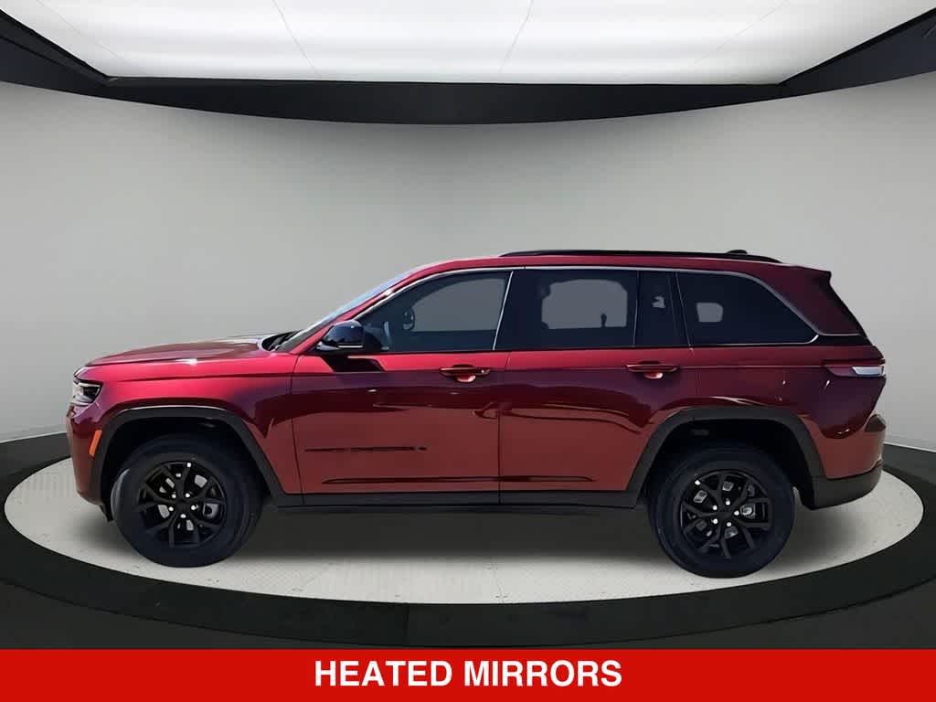 2026 Jeep Grand Cherokee Laredo Altitude