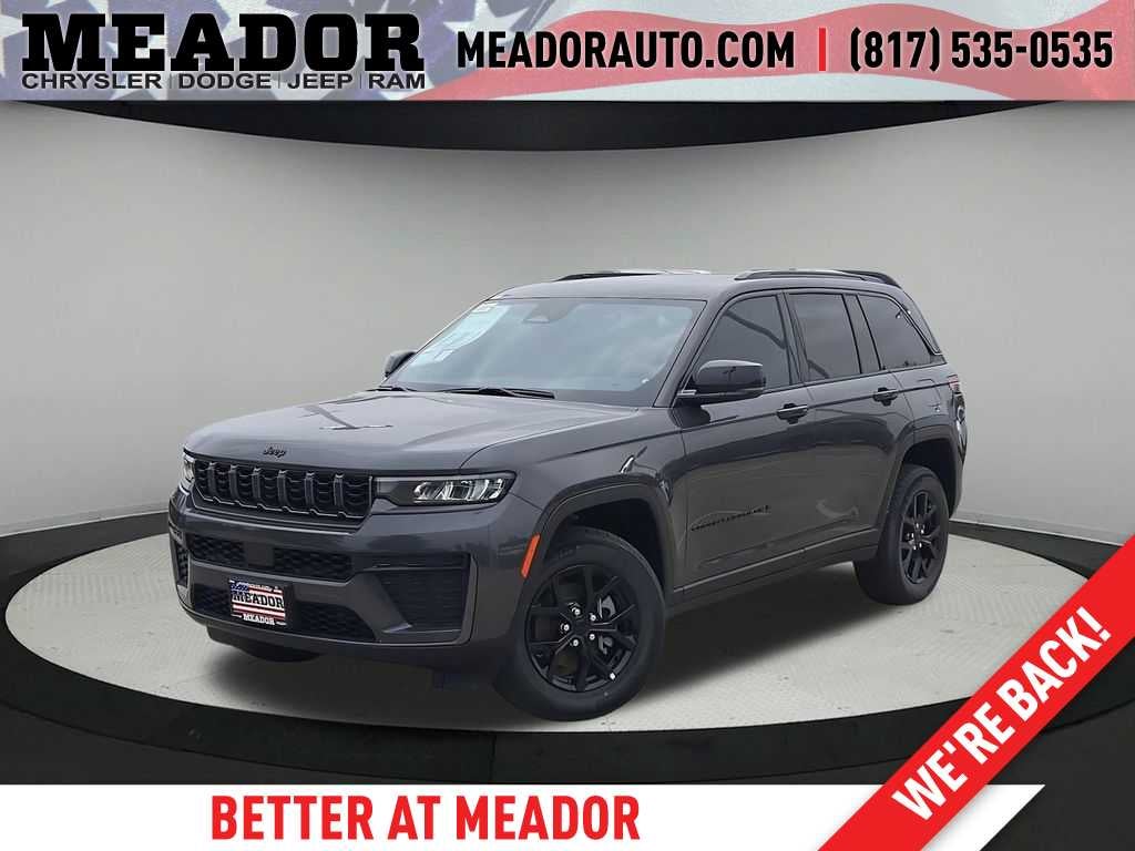 2026 Jeep Grand Cherokee Laredo Altitude