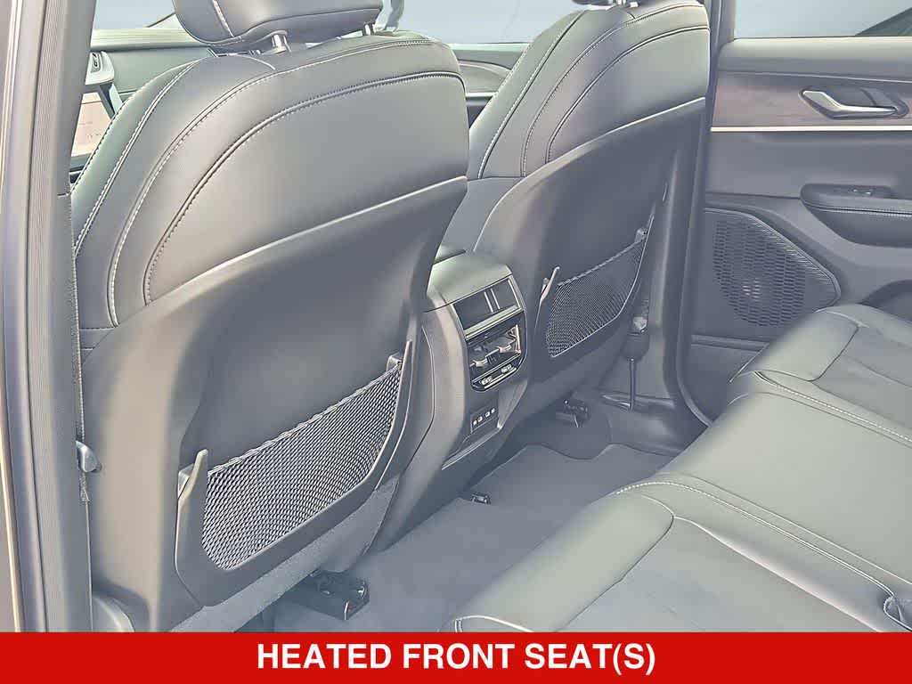 2026 Jeep Grand Cherokee Laredo Altitude
