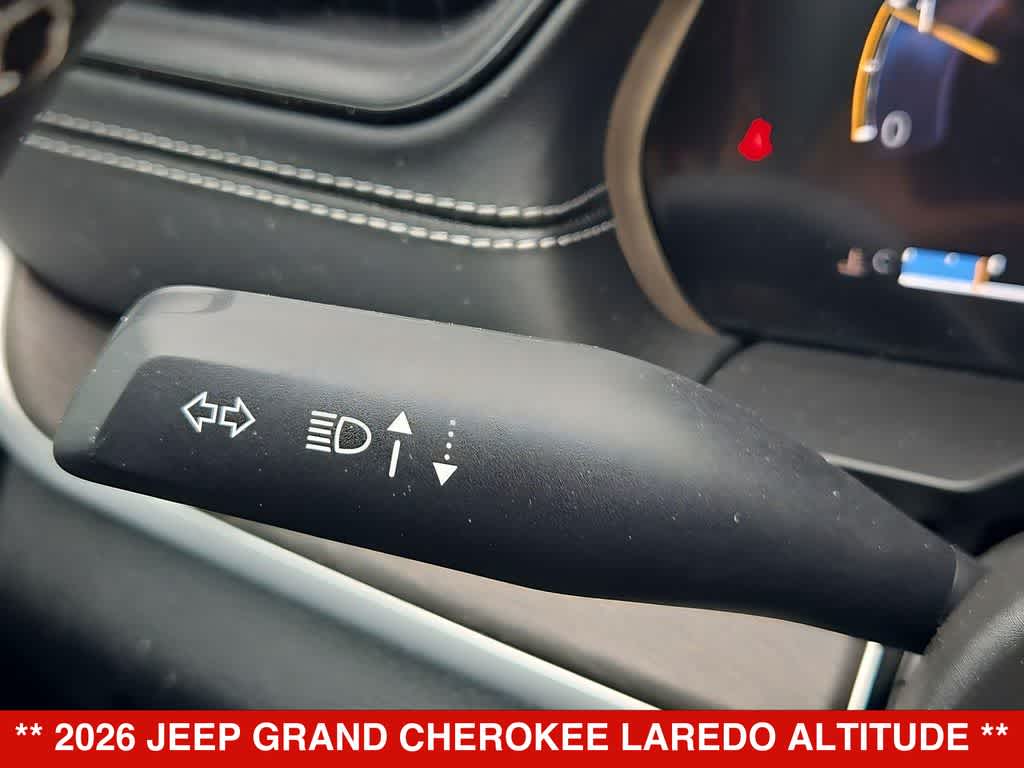2026 Jeep Grand Cherokee Laredo Altitude
