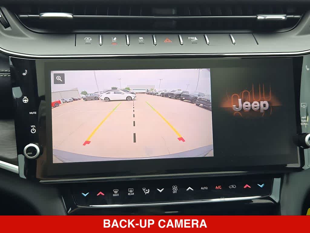 2026 Jeep Grand Cherokee Laredo Altitude