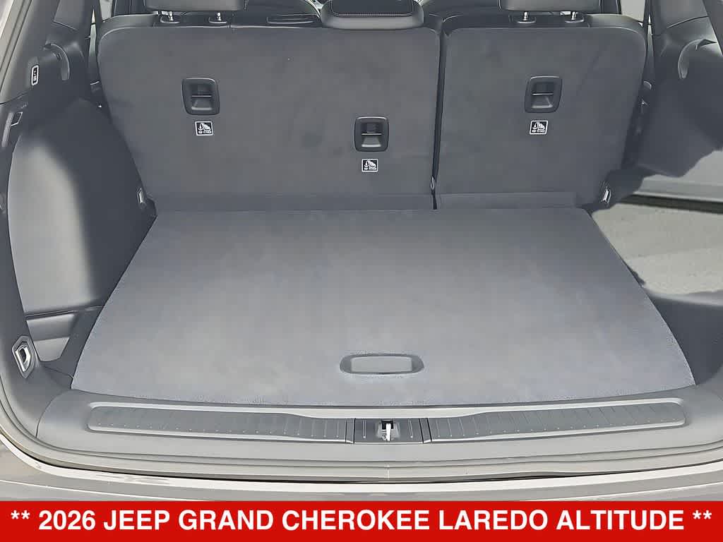 2026 Jeep Grand Cherokee Laredo Altitude