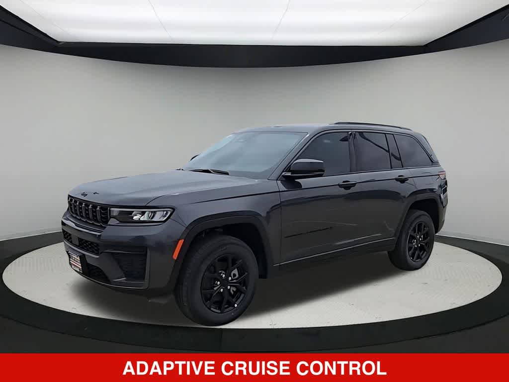 2026 Jeep Grand Cherokee Laredo Altitude