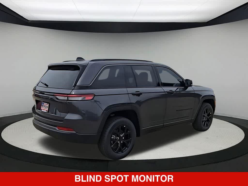 2026 Jeep Grand Cherokee Laredo Altitude