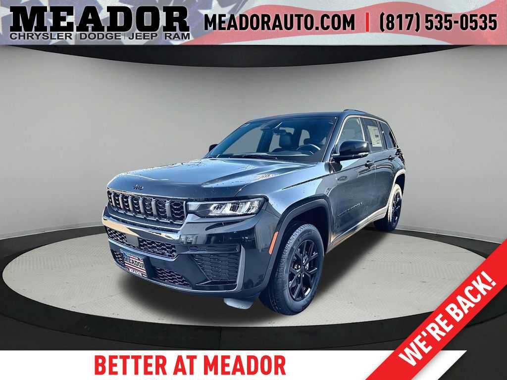 2026 Jeep Grand Cherokee Laredo Altitude