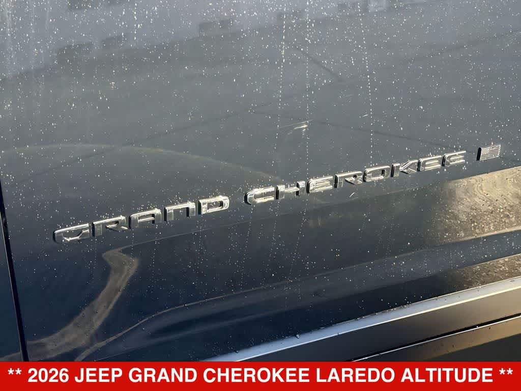 2026 Jeep Grand Cherokee Laredo Altitude