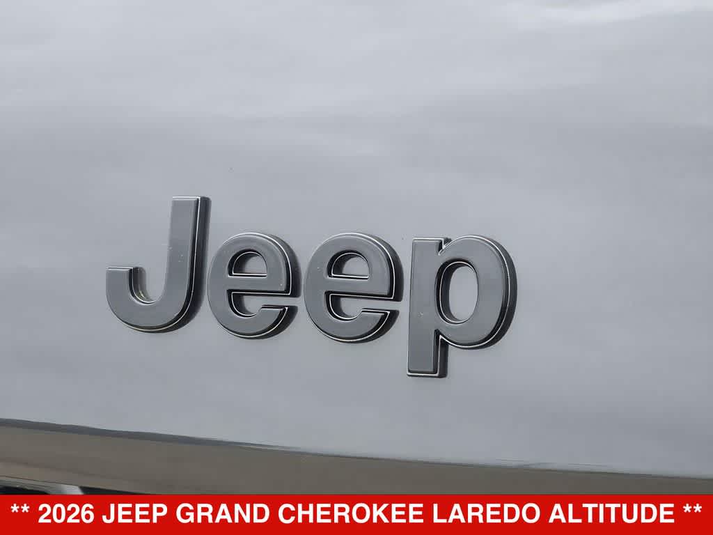 2026 Jeep Grand Cherokee Laredo Altitude