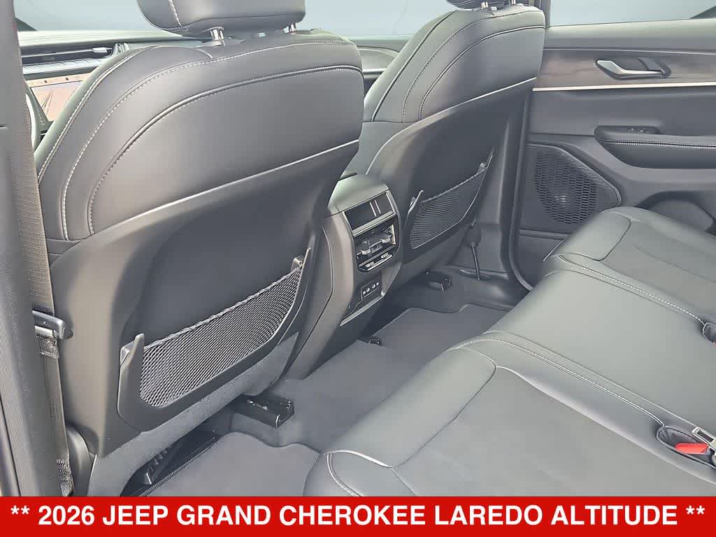 2026 Jeep Grand Cherokee Laredo Altitude
