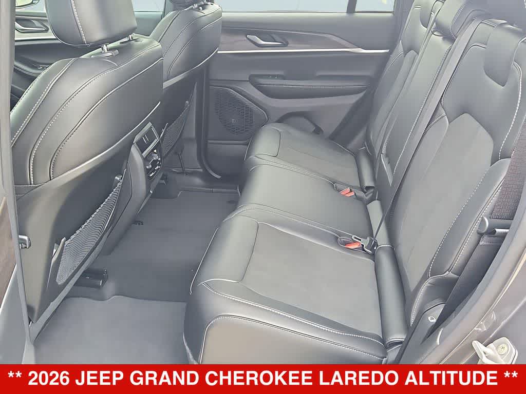2026 Jeep Grand Cherokee Laredo Altitude