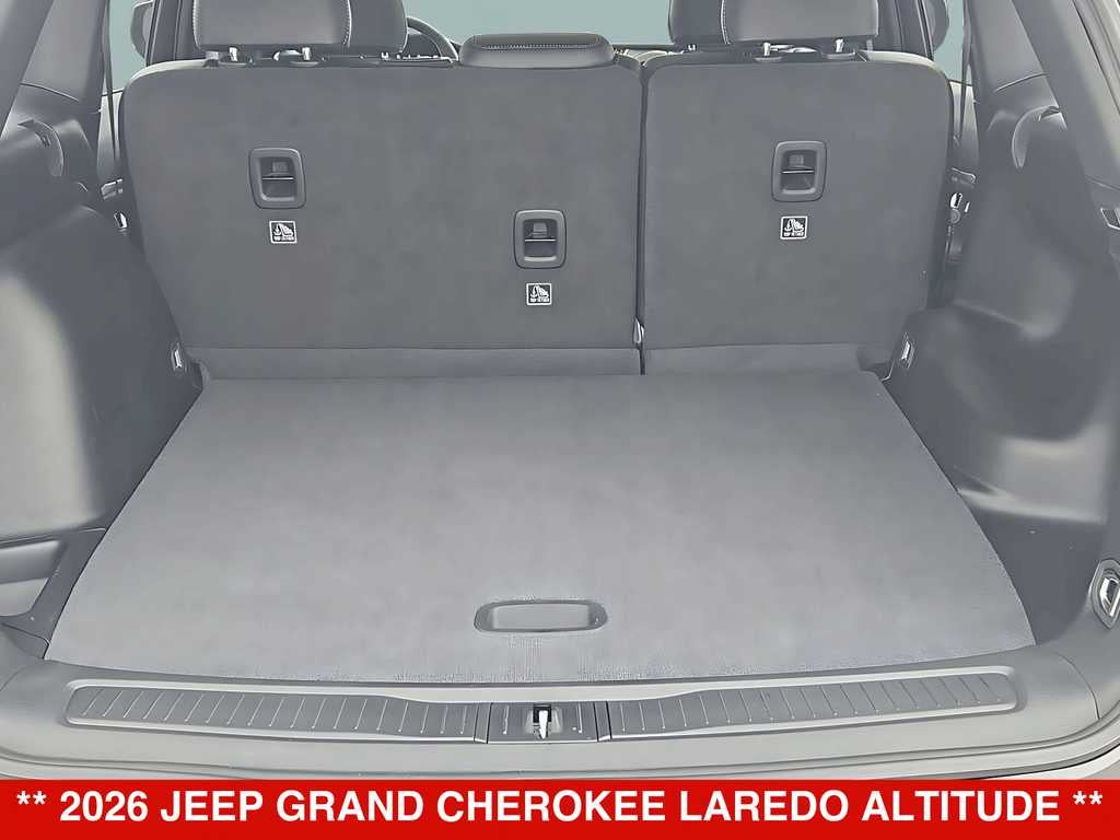 2026 Jeep Grand Cherokee Laredo Altitude