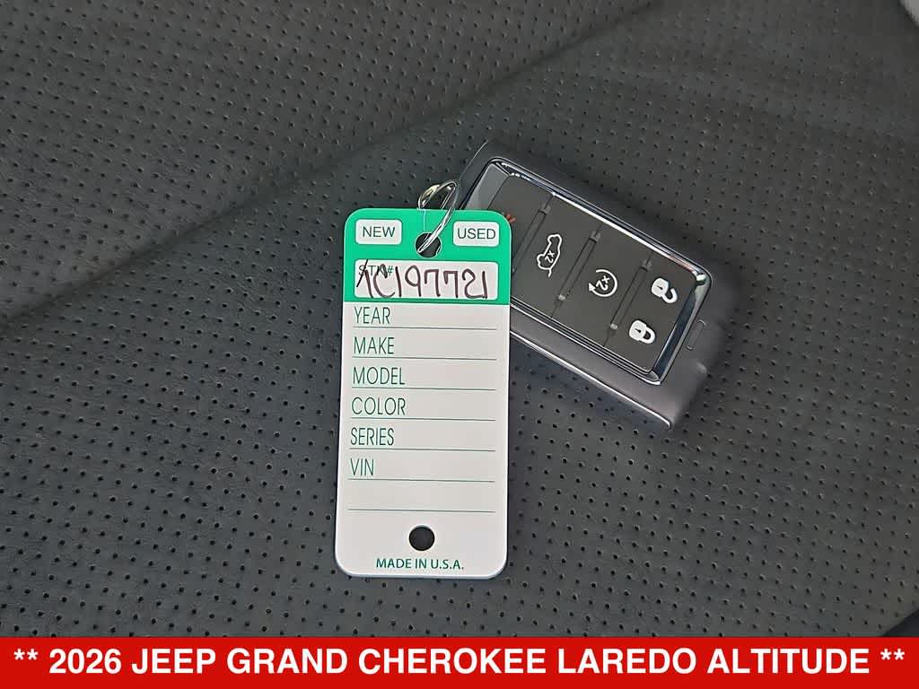 2026 Jeep Grand Cherokee Laredo Altitude