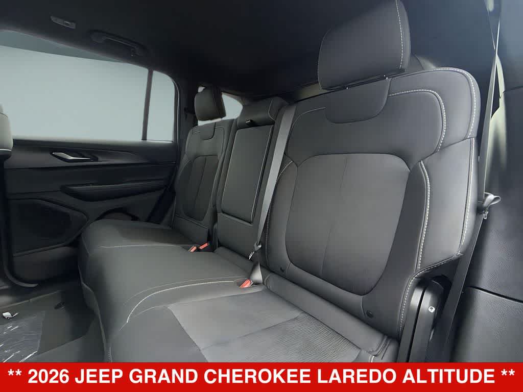 2026 Jeep Grand Cherokee Laredo Altitude