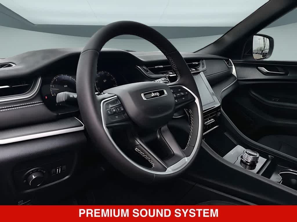 2026 Jeep Grand Cherokee Laredo Altitude