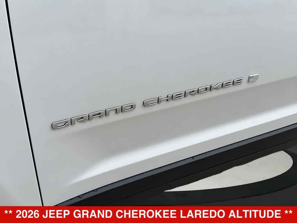 2026 Jeep Grand Cherokee Laredo Altitude