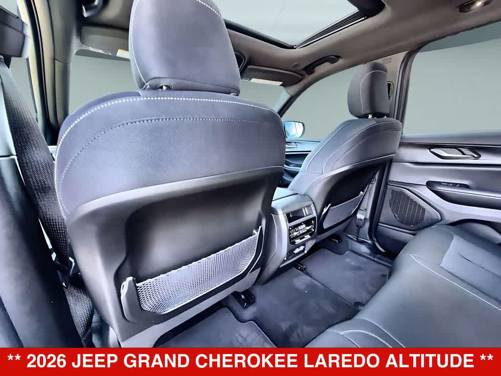 2026 Jeep Grand Cherokee Laredo Altitude