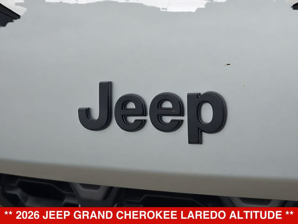 2026 Jeep Grand Cherokee Laredo Altitude