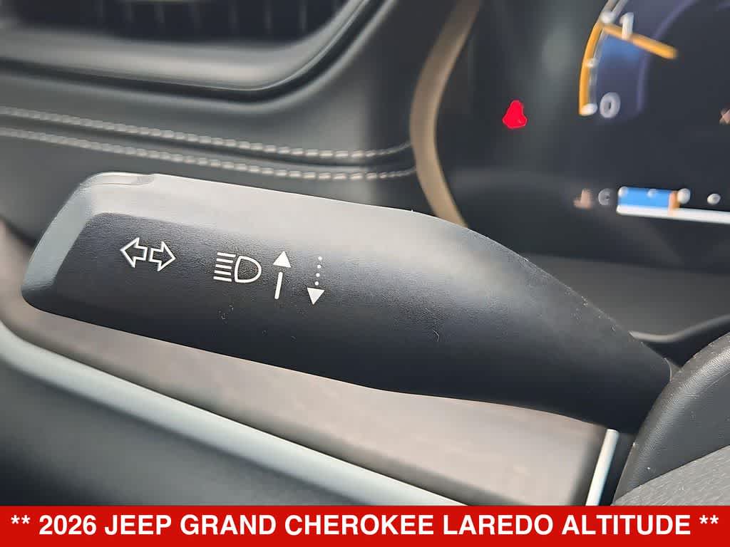 2026 Jeep Grand Cherokee Laredo Altitude