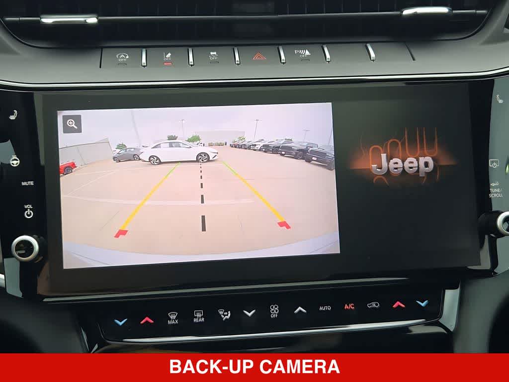 2026 Jeep Grand Cherokee Laredo Altitude