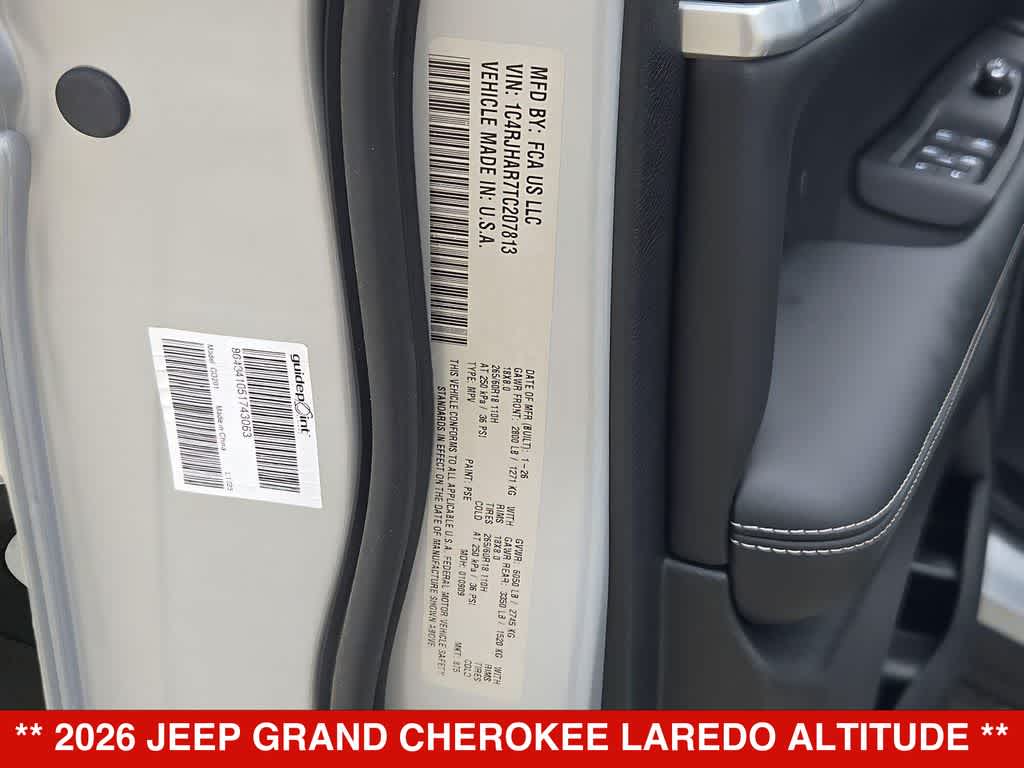 2026 Jeep Grand Cherokee Laredo Altitude