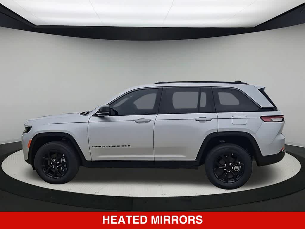 2026 Jeep Grand Cherokee Laredo Altitude