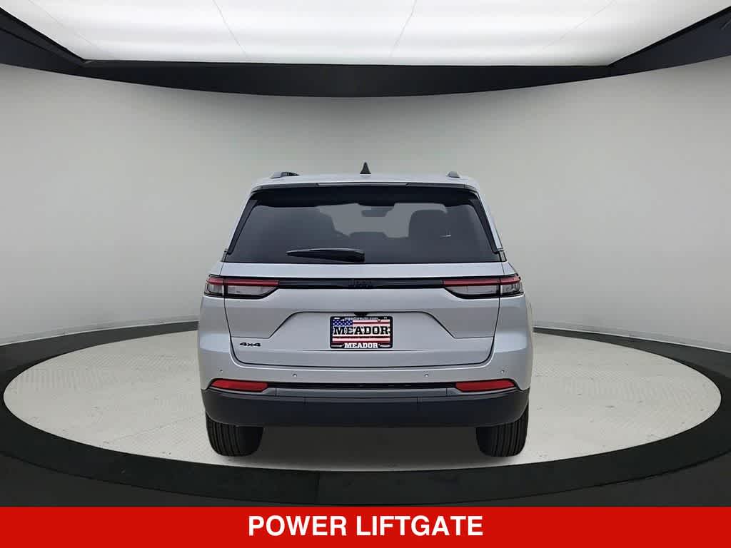 2026 Jeep Grand Cherokee Laredo Altitude