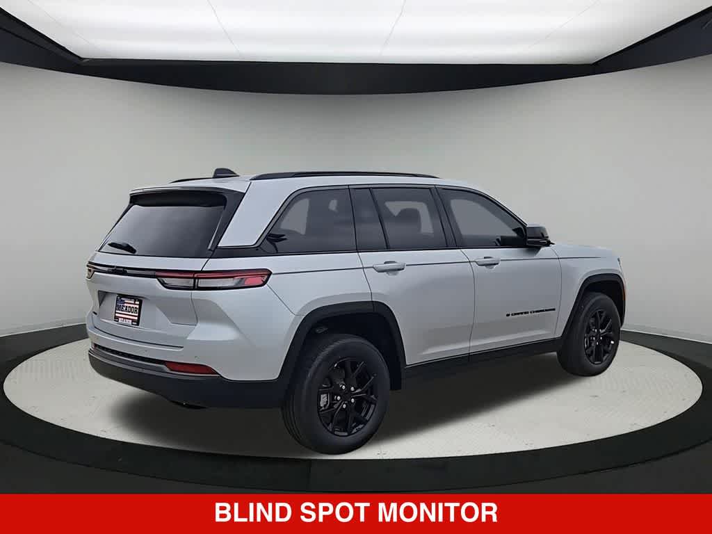 2026 Jeep Grand Cherokee Laredo Altitude