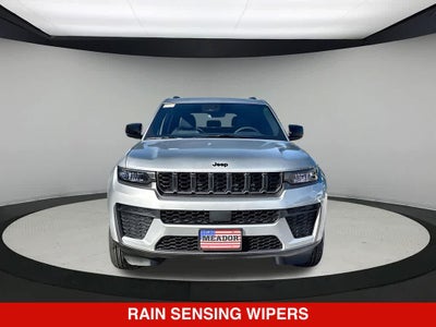 2026 Jeep Grand Cherokee Laredo Altitude