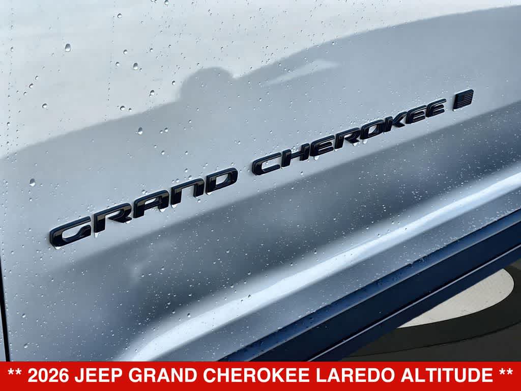 2026 Jeep Grand Cherokee Laredo Altitude