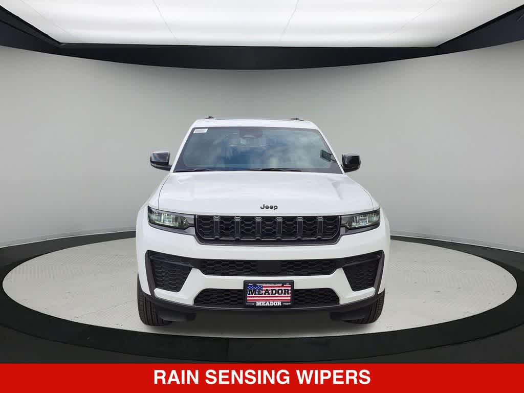 2026 Jeep Grand Cherokee L Laredo Altitude