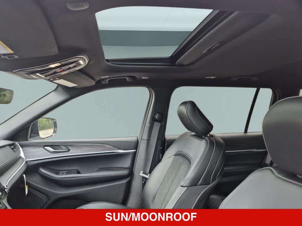 2026 Jeep Grand Cherokee L Laredo Altitude