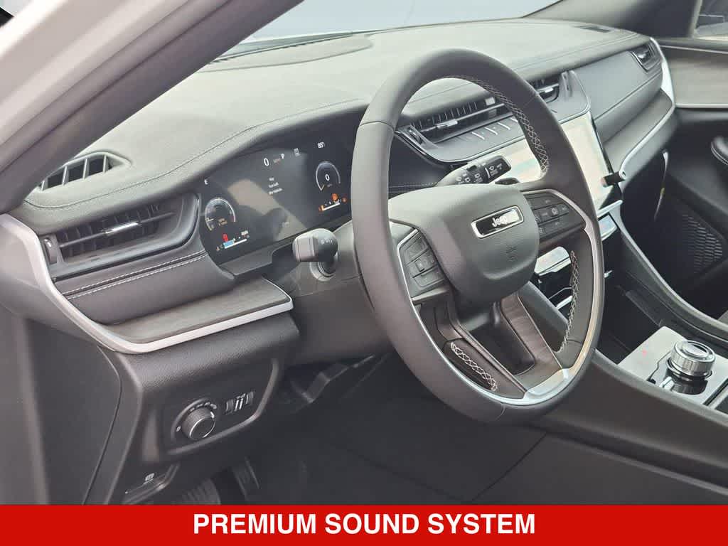 2026 Jeep Grand Cherokee L Laredo Altitude