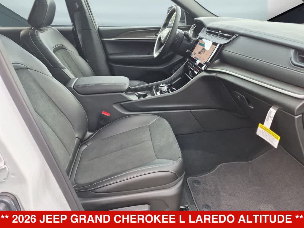 2026 Jeep Grand Cherokee L Laredo Altitude