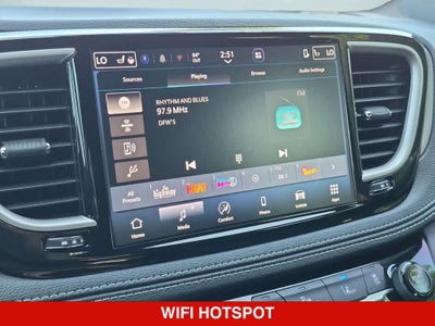 2027 Chrysler Pacifica Select