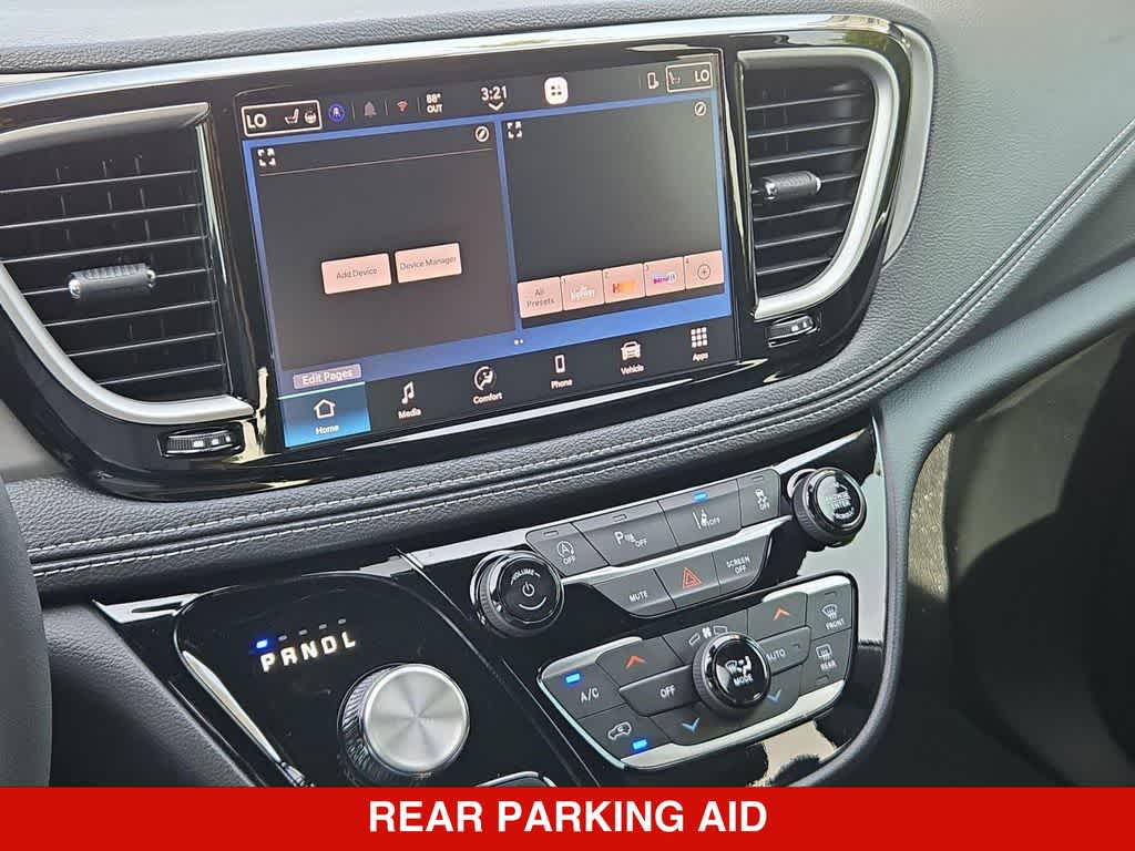 2027 Chrysler Pacifica Select