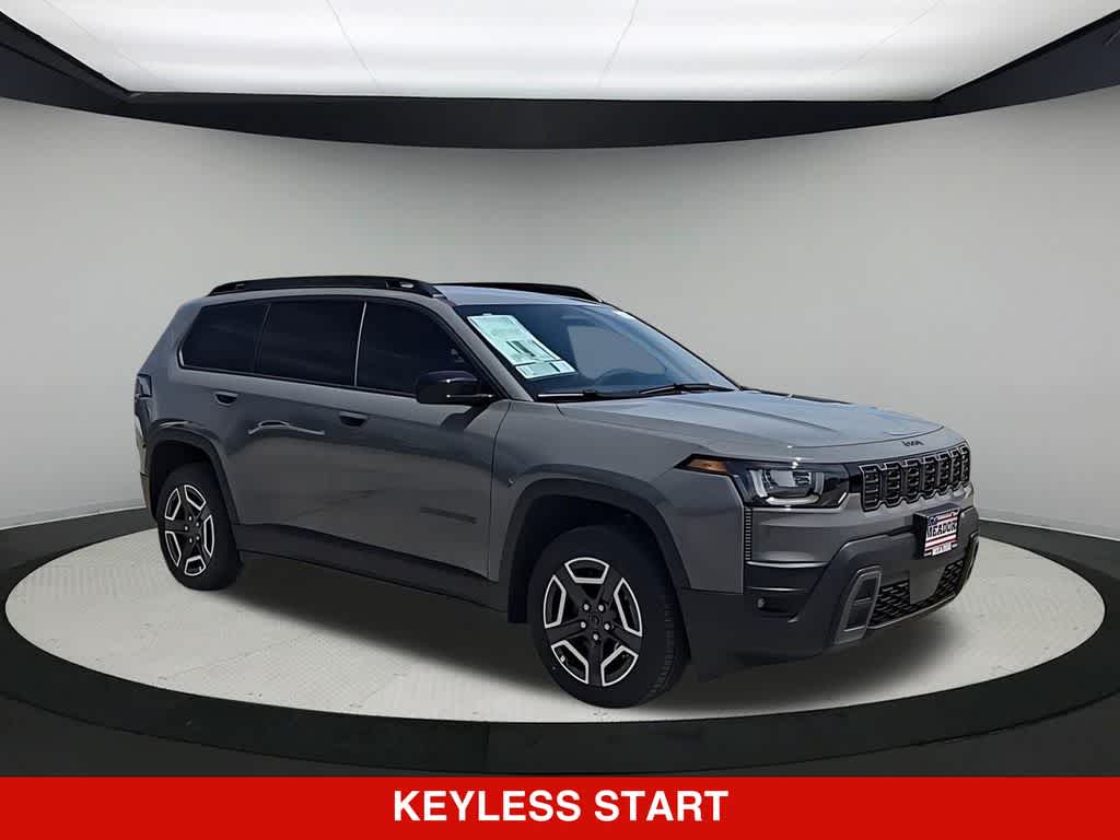 2026 Jeep Cherokee Laredo