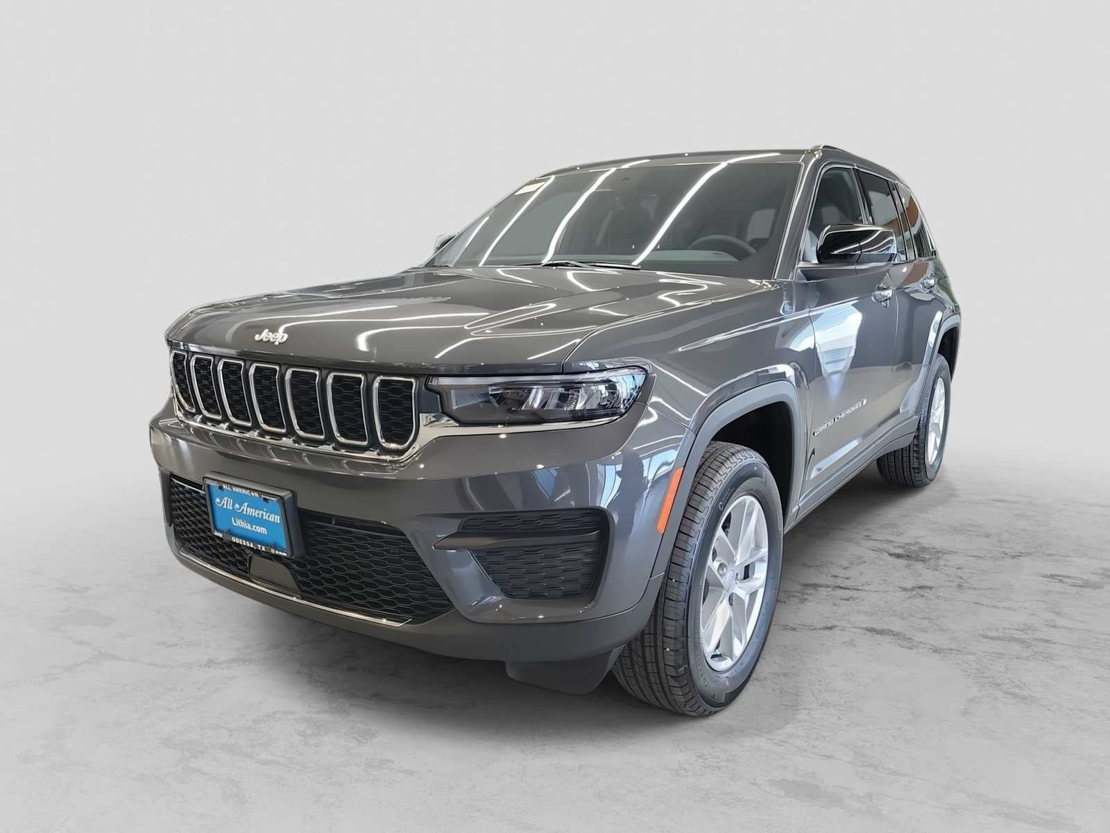 2026 Jeep Jeep Grand Cherokee GRAND CHEROKEE LAREDO X 4X2
