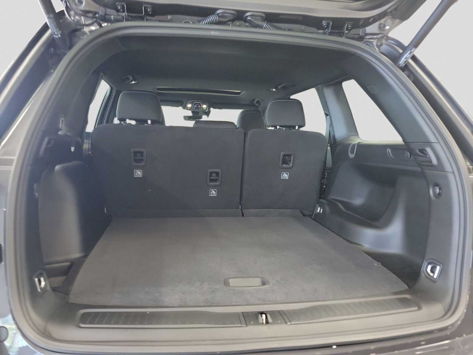 2026 Jeep Jeep Grand Cherokee GRAND CHEROKEE LAREDO X 4X2