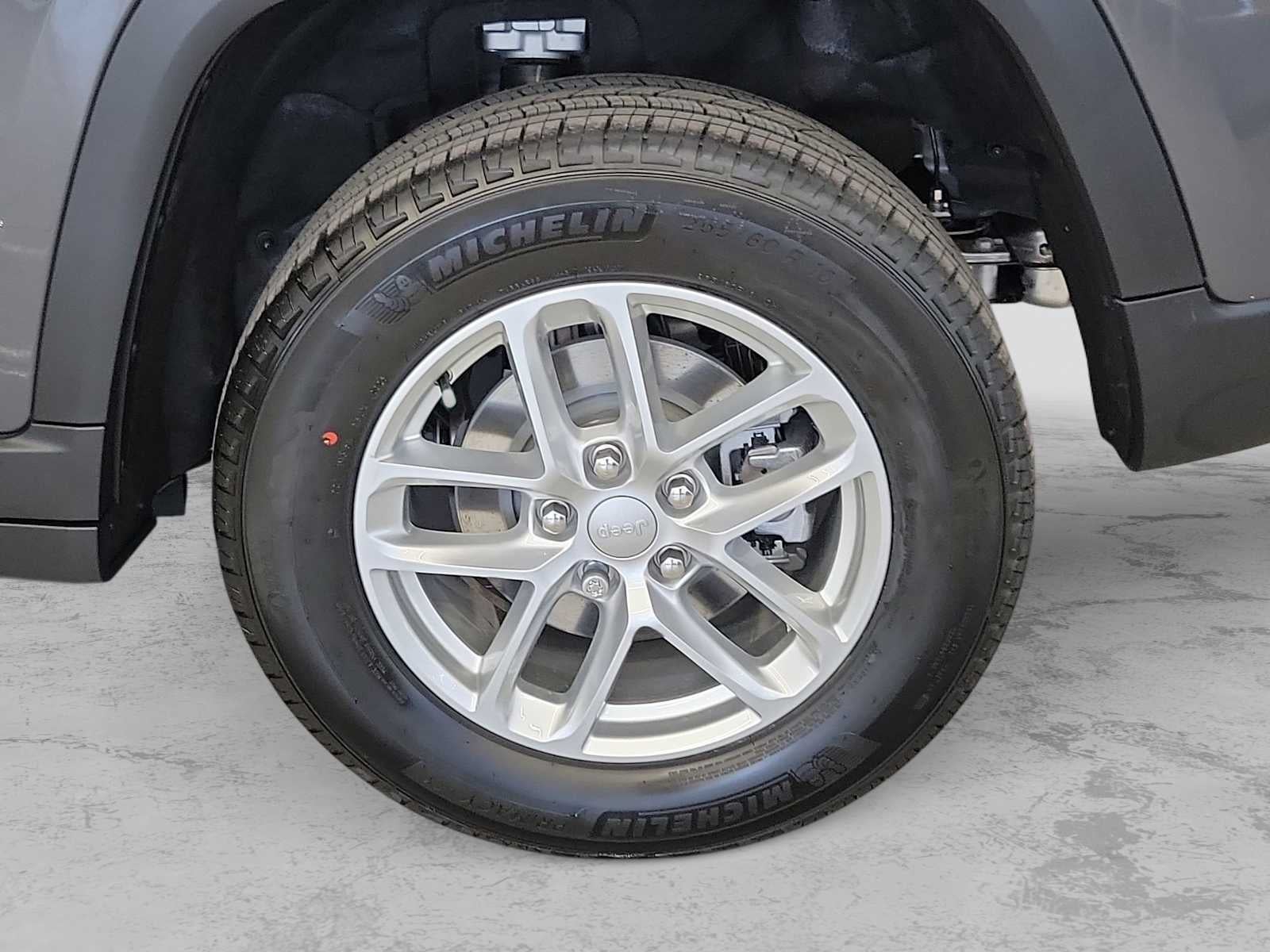 2026 Jeep Jeep Grand Cherokee GRAND CHEROKEE LAREDO X 4X2