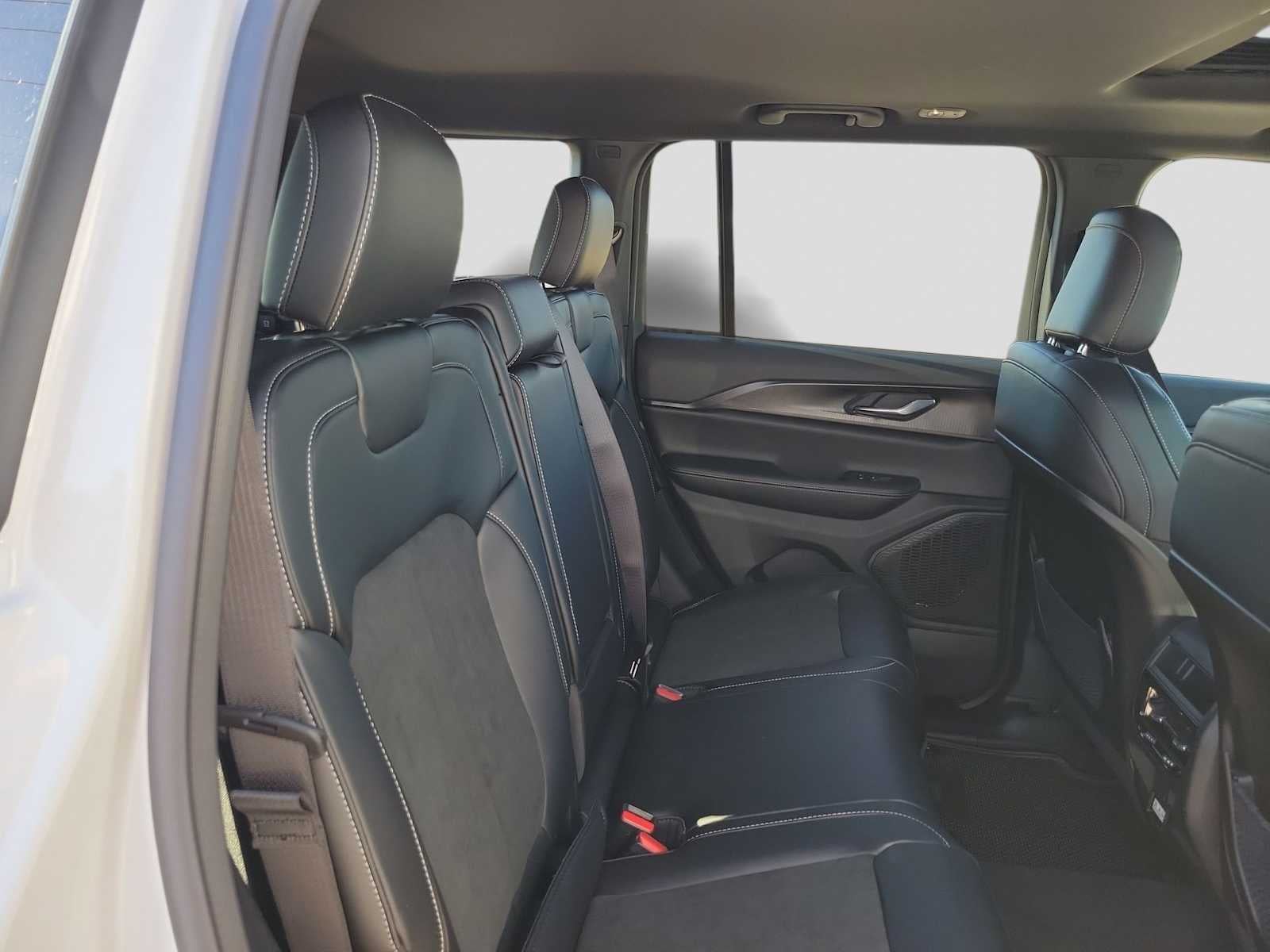 2025 Jeep Grand Cherokee GRAND CHEROKEE ALTITUDE X 4X2