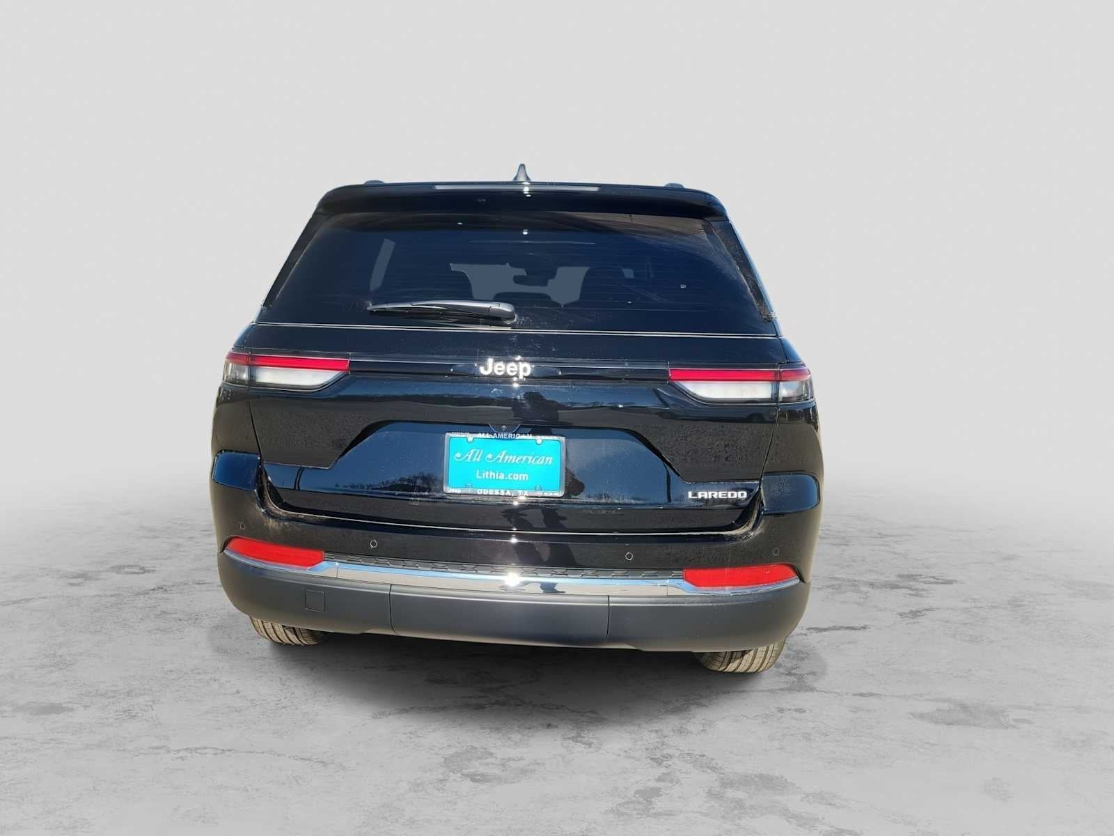 2025 Jeep Grand Cherokee GRAND CHEROKEE LAREDO X 4X2