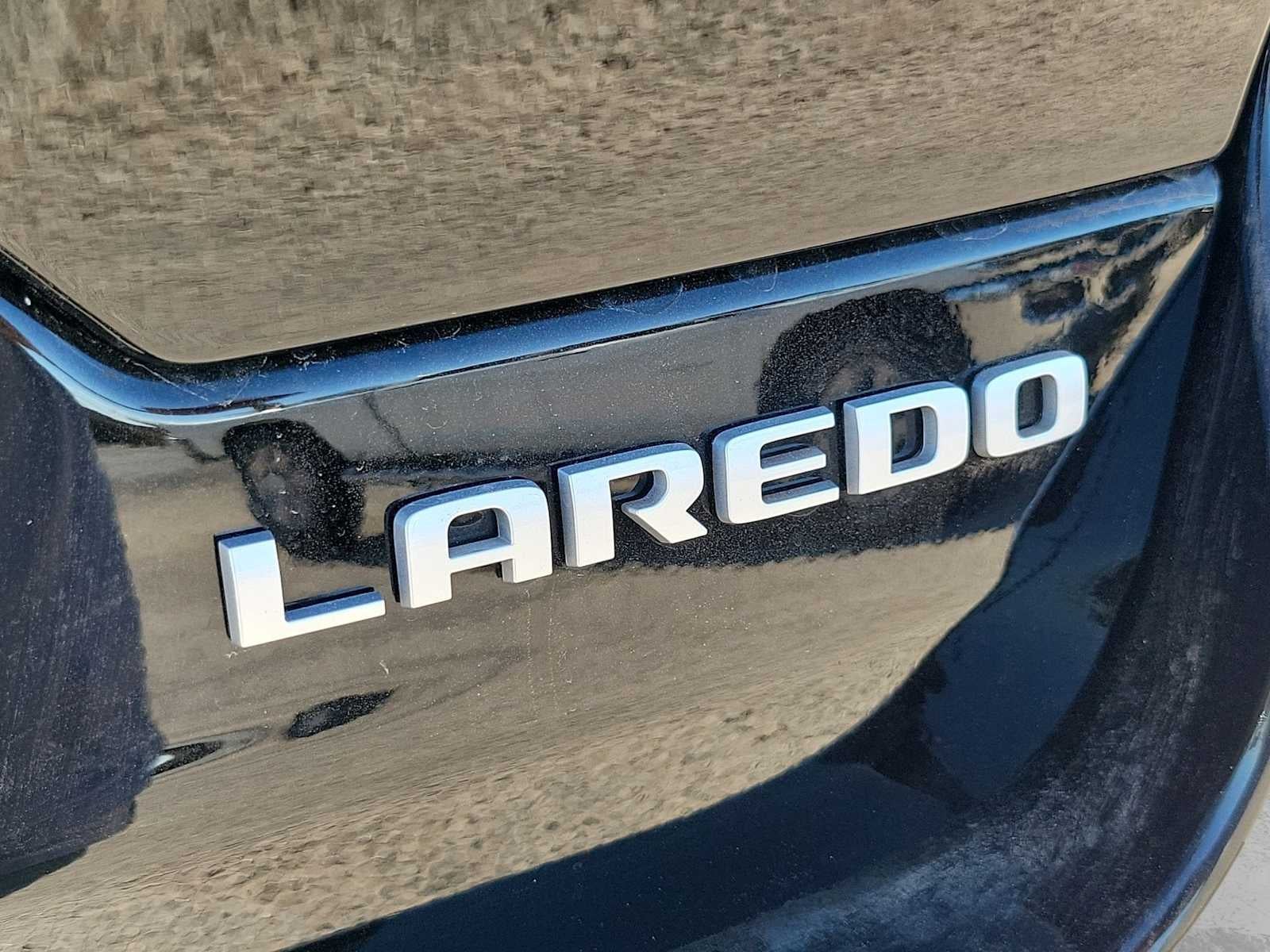 2025 Jeep Grand Cherokee GRAND CHEROKEE LAREDO X 4X2