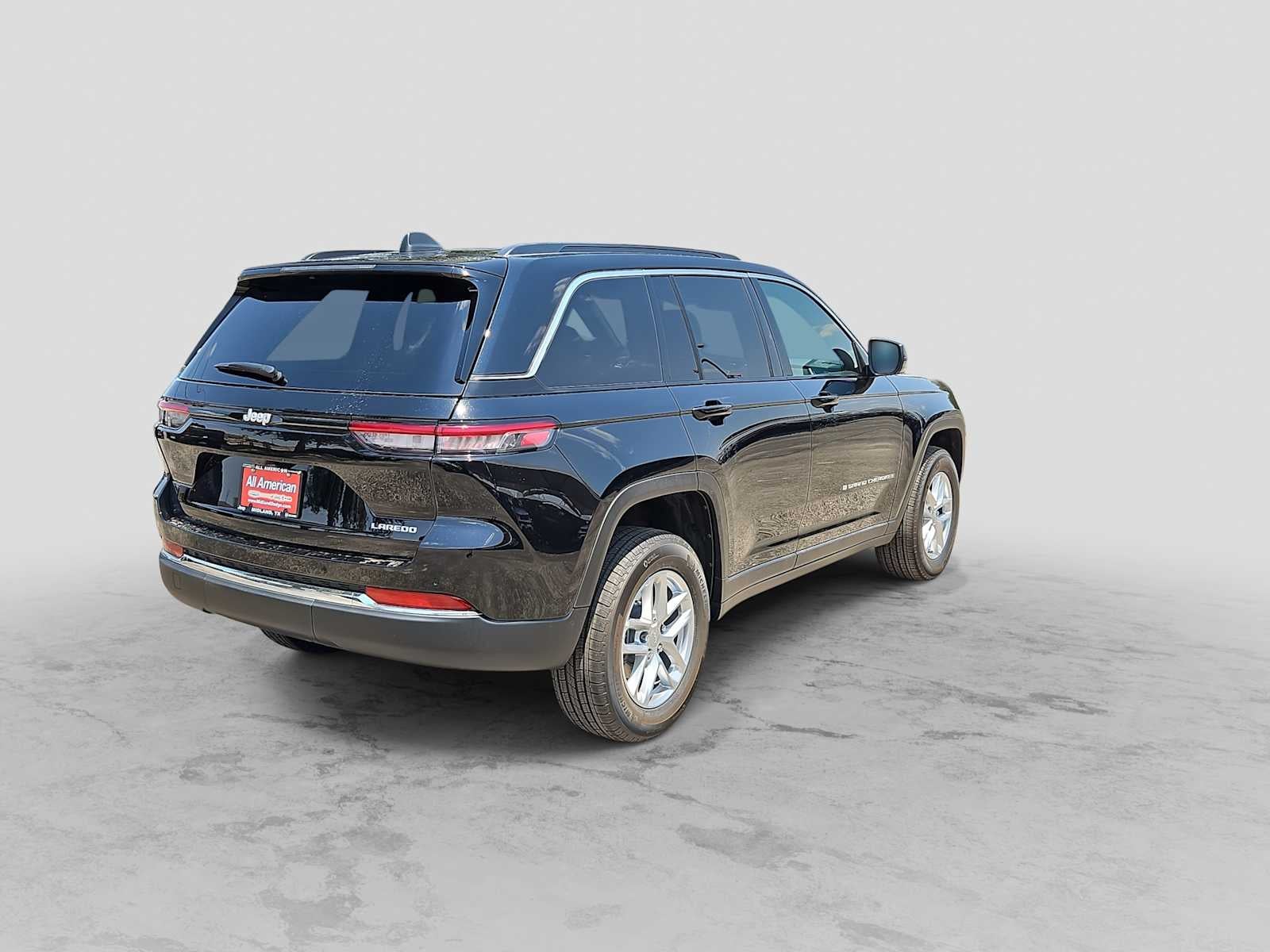 2026 Jeep Grand Cherokee Laredo