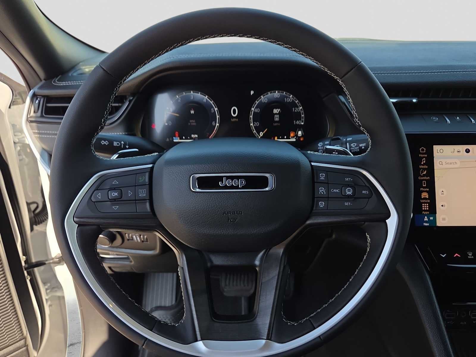 2026 Jeep Grand Cherokee GRAND CHEROKEE LAREDO ALTITUDE 4X2