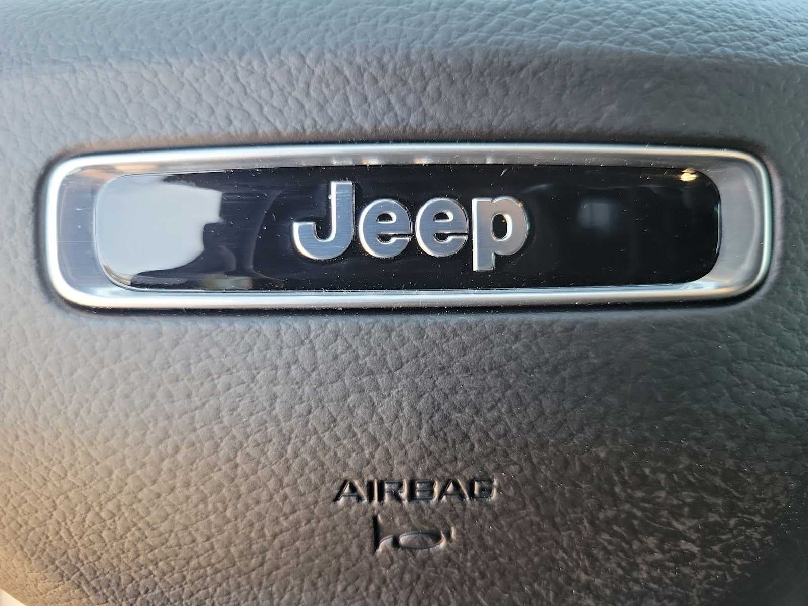 2026 Jeep Grand Cherokee GRAND CHEROKEE LAREDO ALTITUDE 4X2