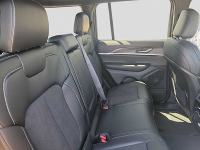 2026 Jeep Grand Cherokee GRAND CHEROKEE LAREDO ALTITUDE 4X2
