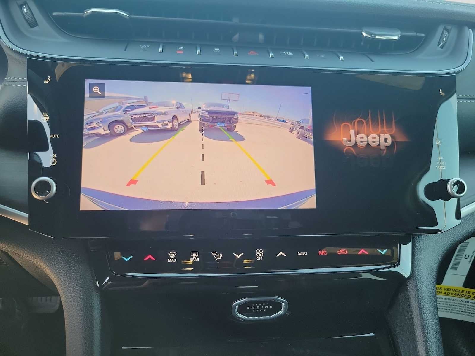 2026 Jeep Grand Cherokee GRAND CHEROKEE LAREDO ALTITUDE 4X2